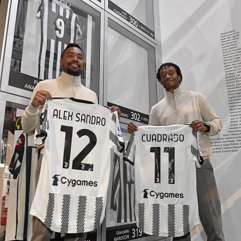 Gallery | Alex Sandro & Juan Cuadrado join 300 club at Juventus Museum!