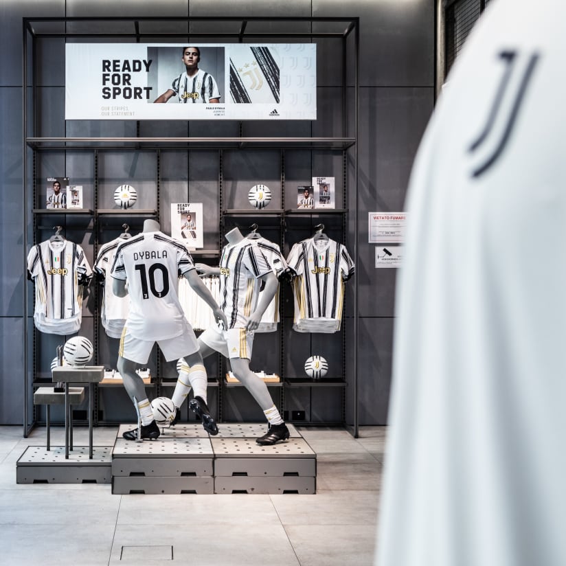 Juventus Store: multifunctional spaces 