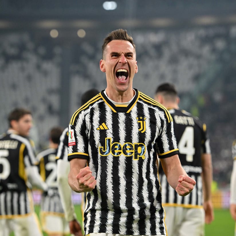 Milik shines as Juve knock Frosinone out of Cup