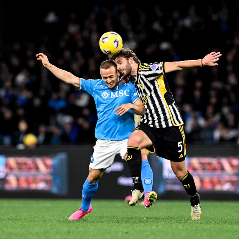 Wasteful Juventus edged out by Napoli