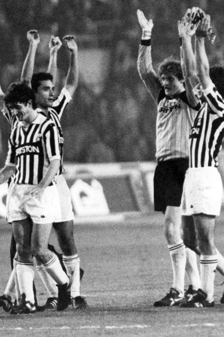 Why do Juventus play in black and white?