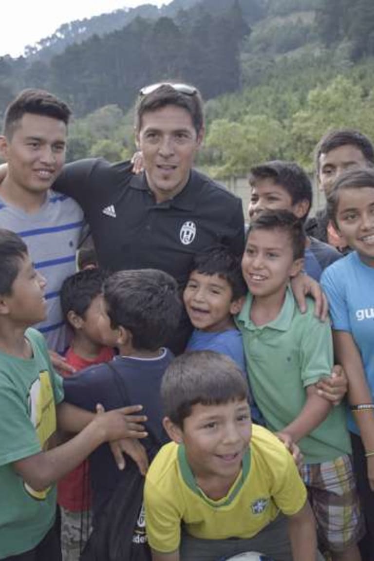 Camoranesi launches J-Academy in Guatemala 