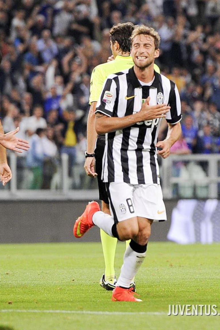 Tevez and Marchisio down Udinese