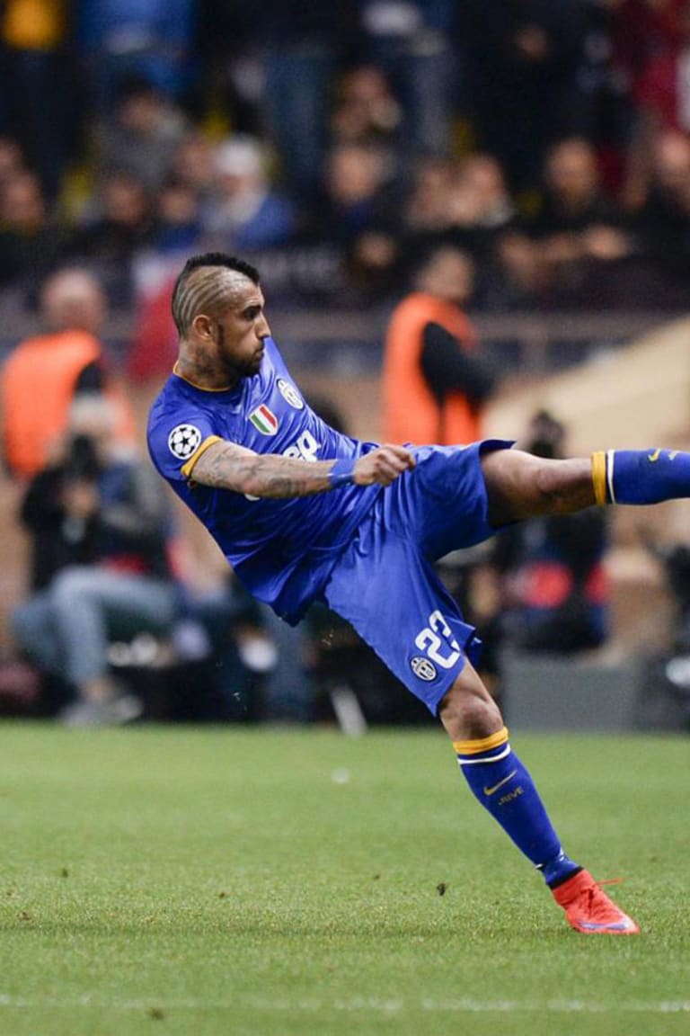 Fearless Vidal up for semi-final test and the derby