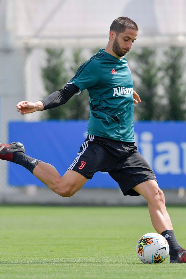 Bentancur: "Bahagia bisa kembali memakai sepatu"