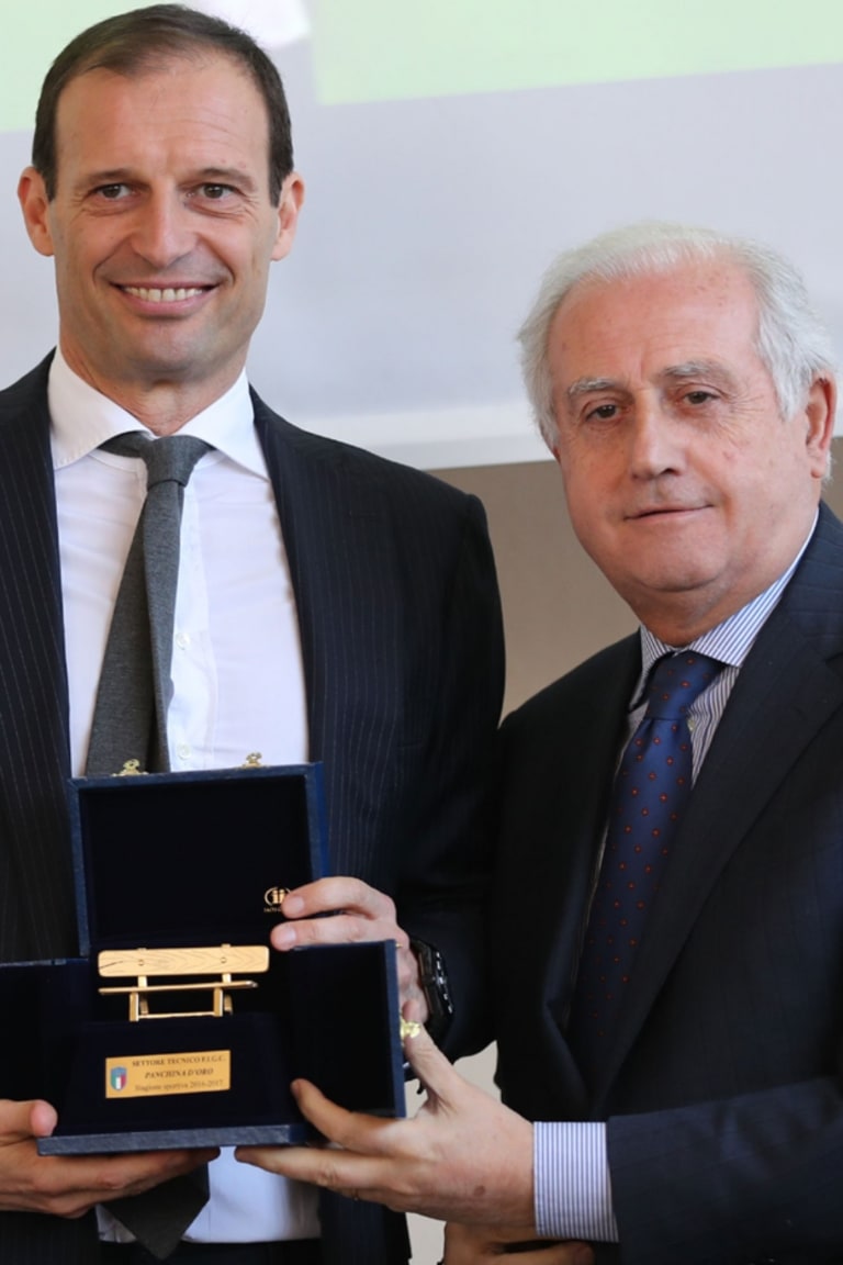 Massimiliano Allegri wins “Panchina d’Oro” award