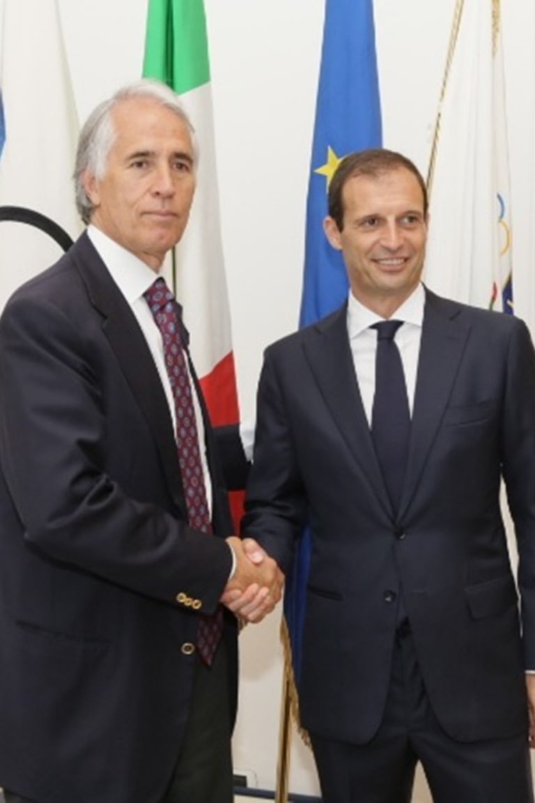 Allegri receives Bearzot award in Rome