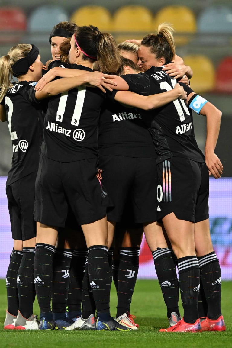 Juventus Women show nerves of steel in Super Cup semi-final