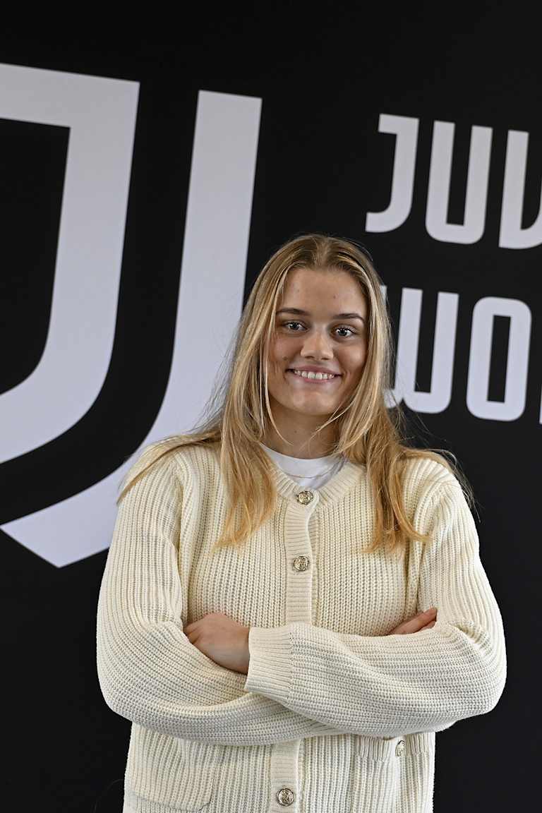 Mathilde Harviken is a Juventus player!