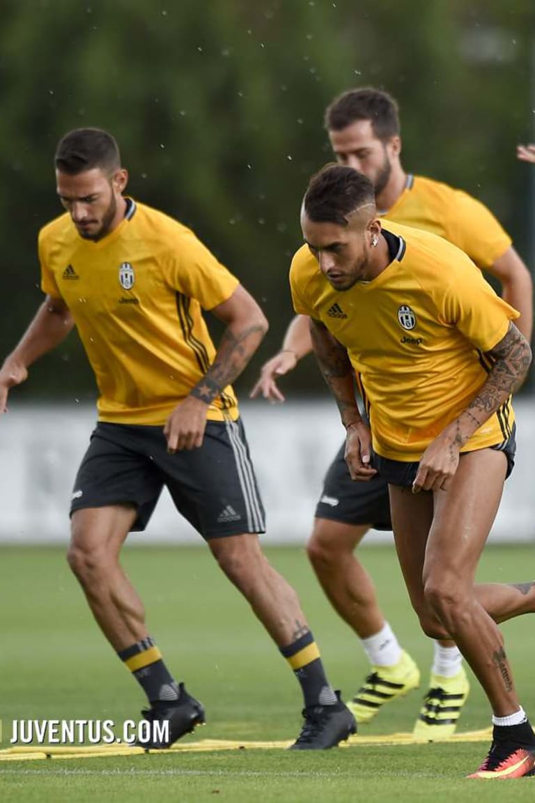 Thorough Thursday workout for Bianconeri