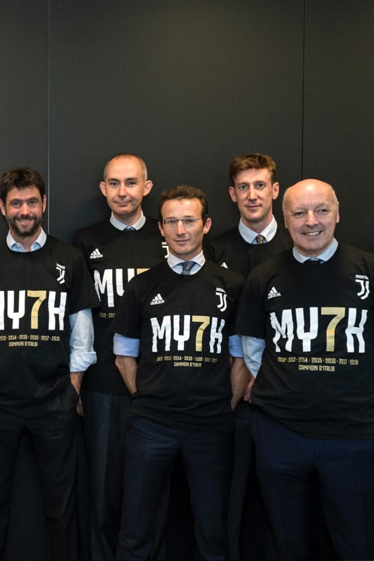 Juventus board celebrates #MY7H!