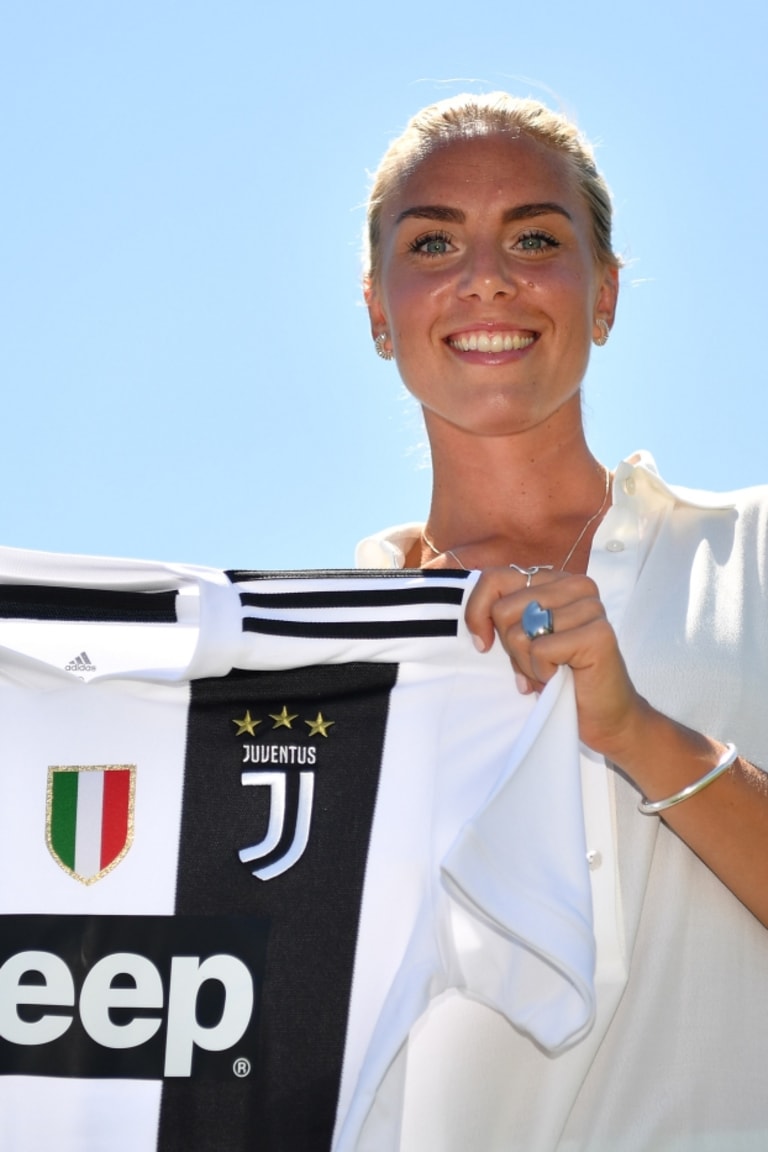 Petronella Ekroth bergabung dengan Juventus Wanita!