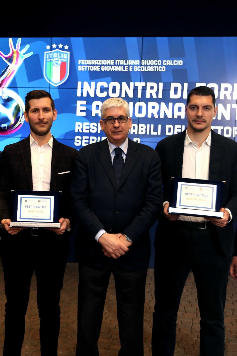 Juventus awarded "Il calcio e le ore di Lezione" prize by FIGC