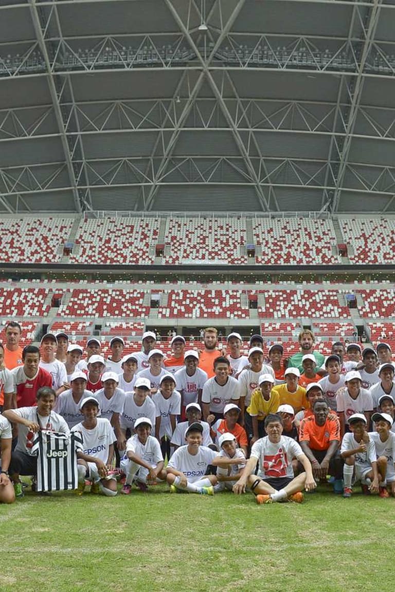 Singapore youngsters learn from the best