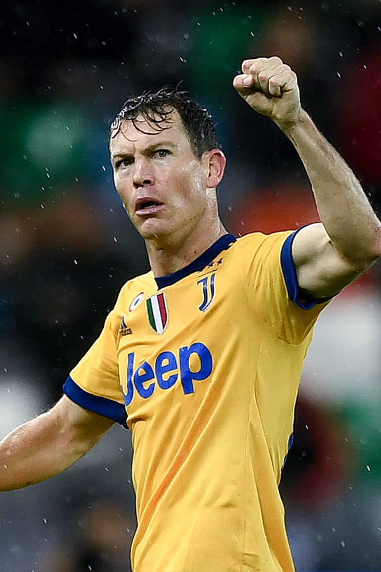 Play-off delight for Lichtsteiner and Mandzukic