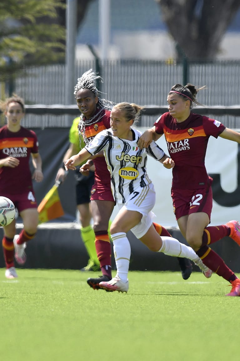 Roma reach Coppa final despite Juve win