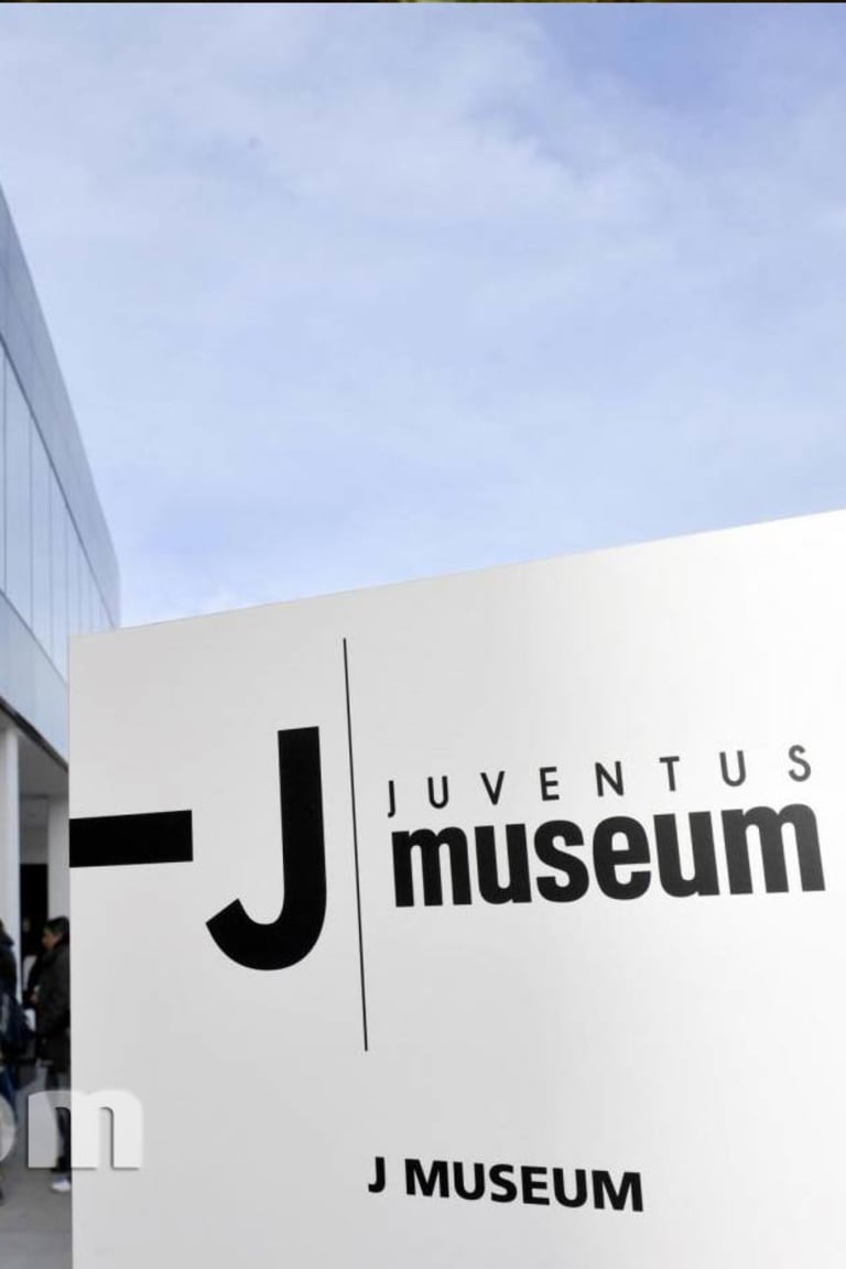 Un Natale in bianconero al J Museum!