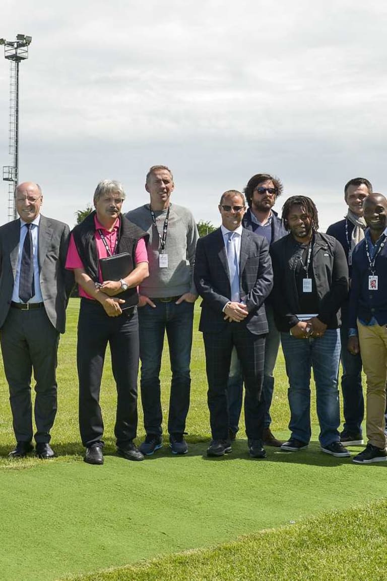 Zizou back in Turin