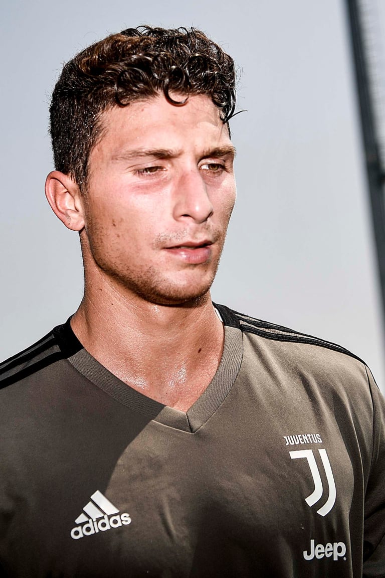 LIVE: Mattia Caldara's Juventus Press Conference