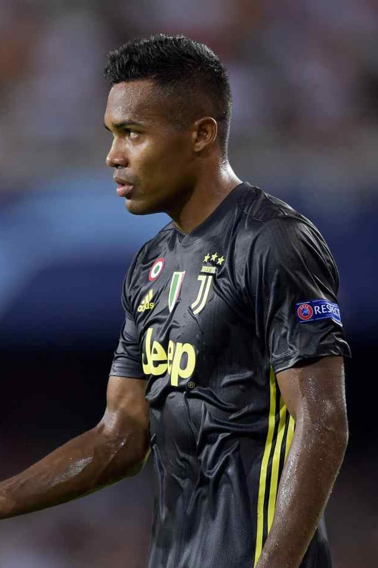 Alex Sandro: "Team victory in Valencia"