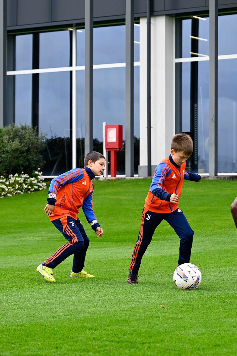 Training Center | On the pitch with our Junior Members