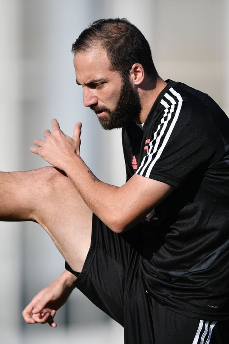 Lavoro col pallone alla Continassa