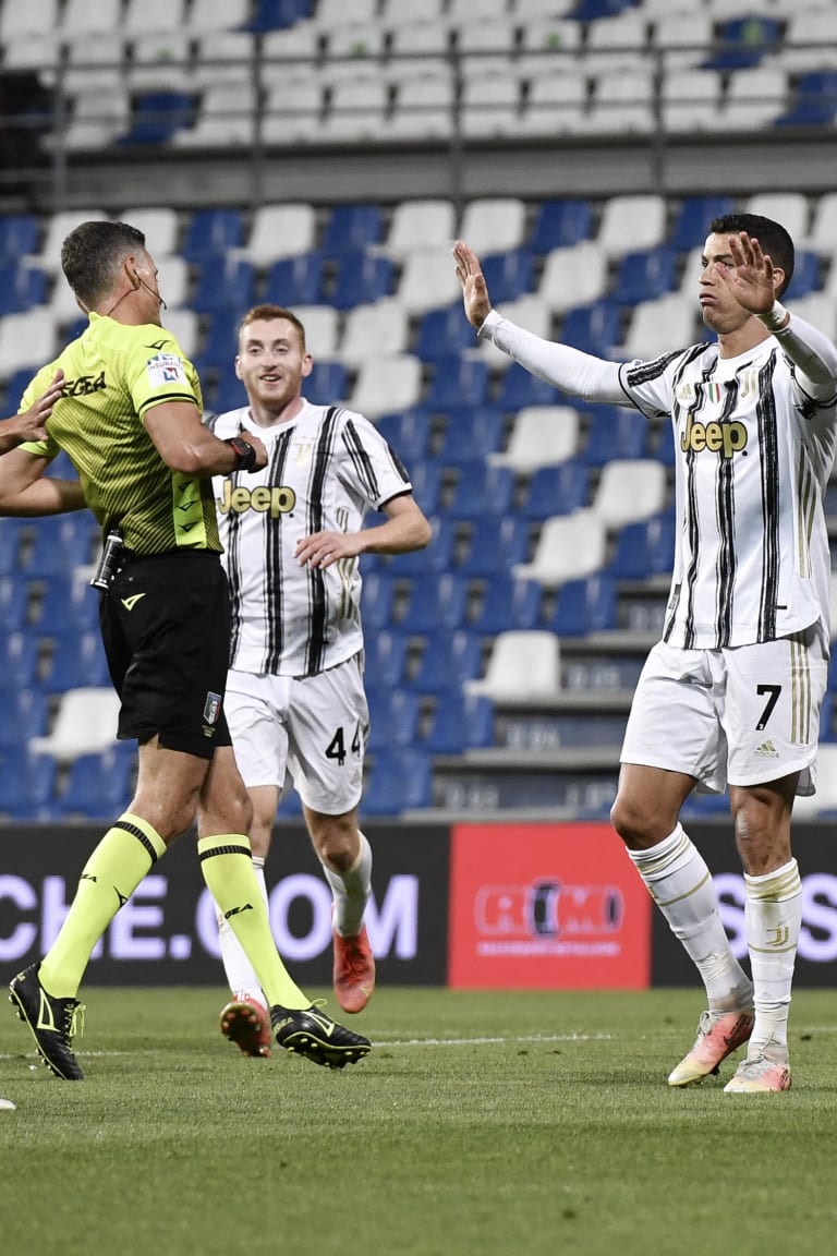 100 volte Ronaldo e Dybala, tre punti con il Sassuolo