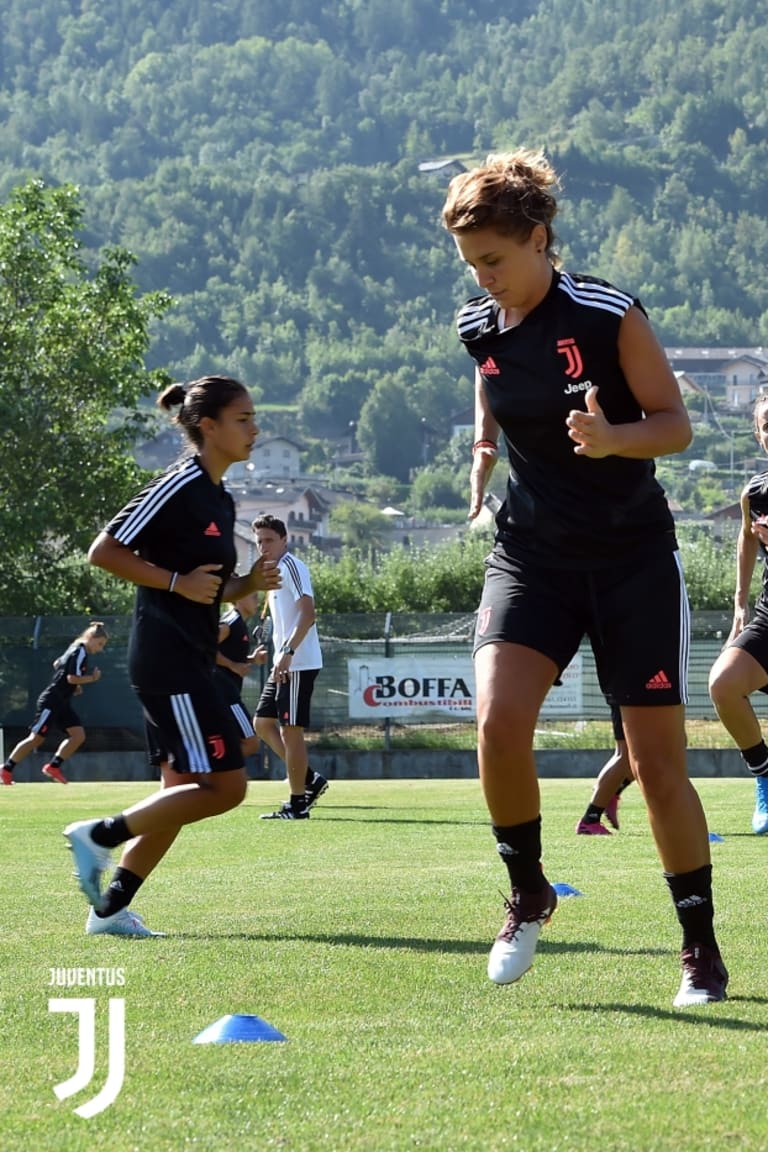 Juve Women at work in the mountains of Aymavilles