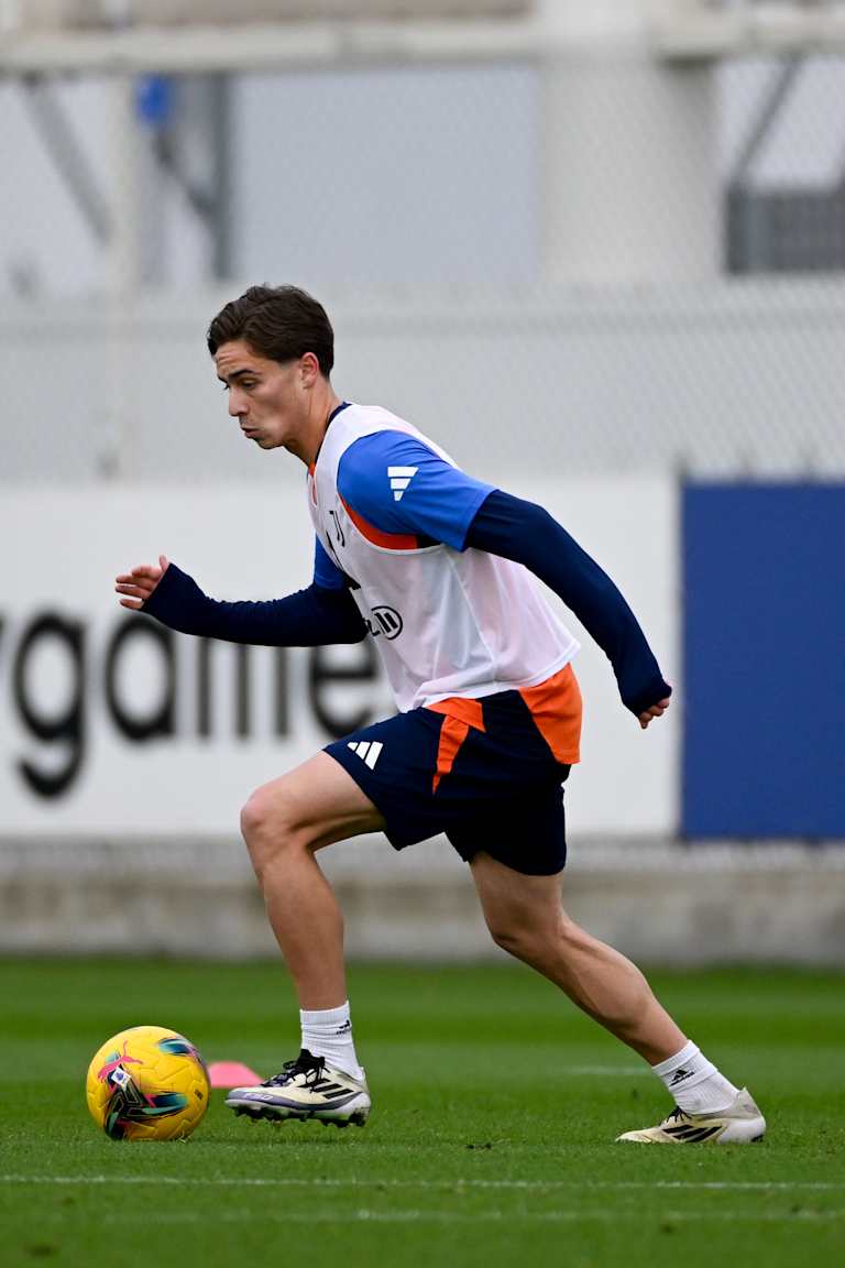 Training Center | Hard at work at Continassa