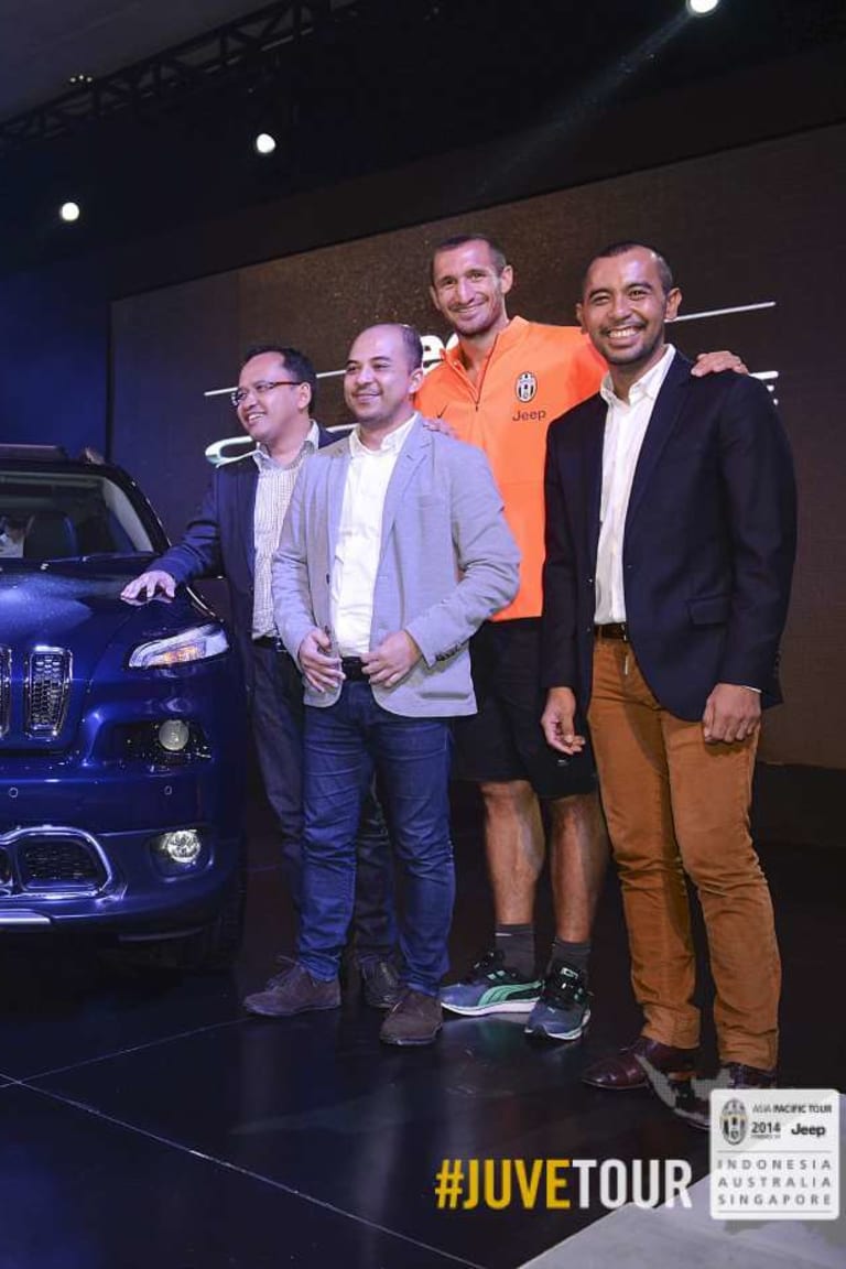 Defensive duo unveil Jeep Cherokee in Indonesia