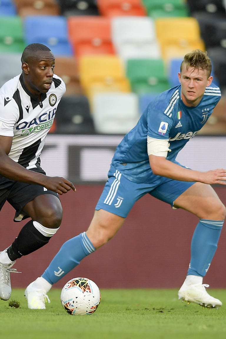 Udinese claim late victory 