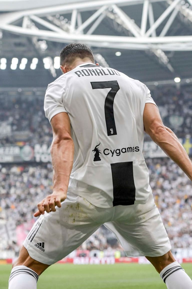 Ronaldo fires double as Juve down Sassuolo