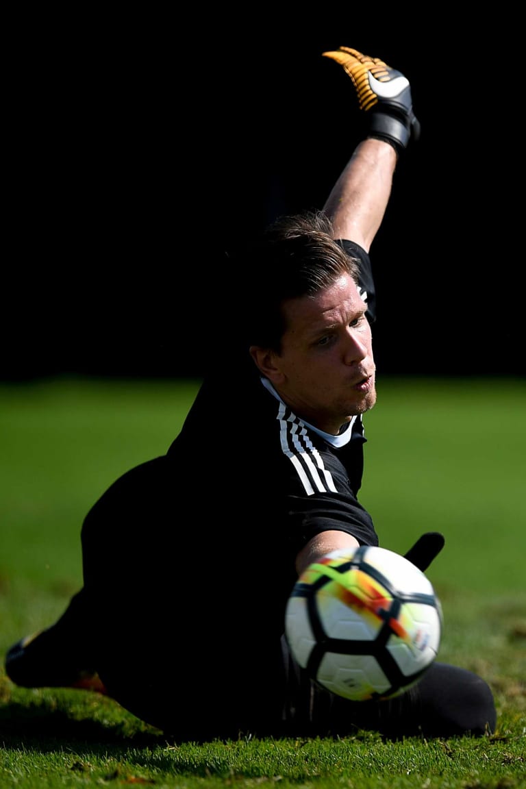 Bianconeri al lavoro, Szczesny torna a Vinovo