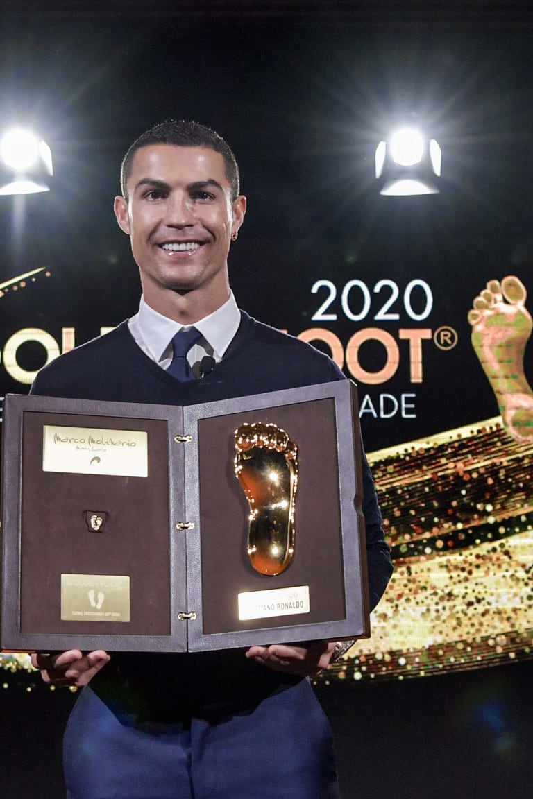 Ronaldo receives the Golden Foot Award!