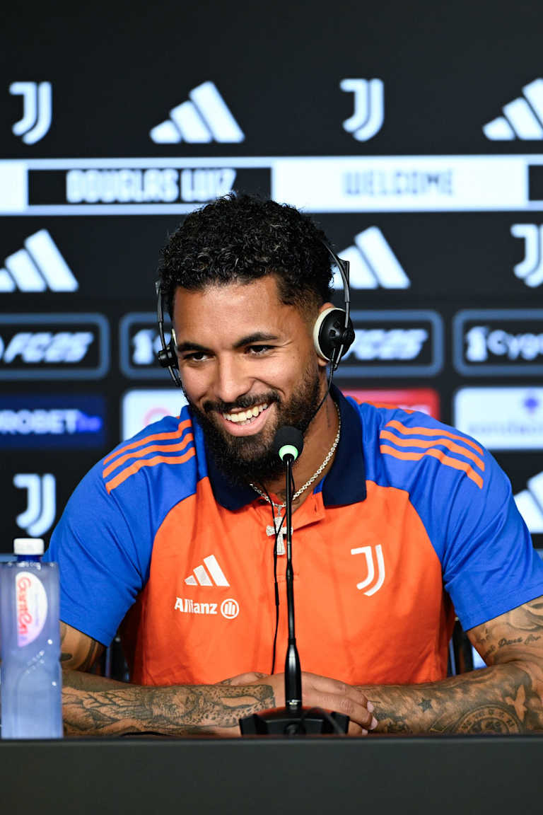 Douglas Luiz: Any player would be proud to play for Juventus