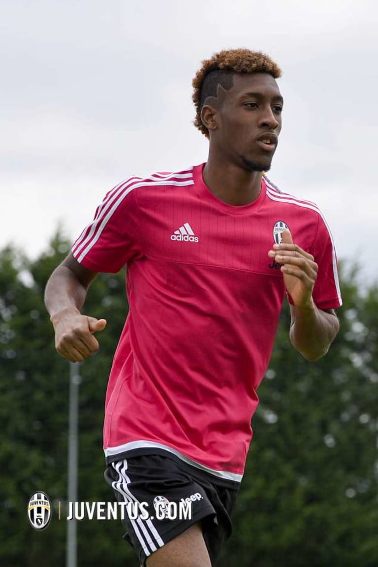 Coman back training ahead of French test