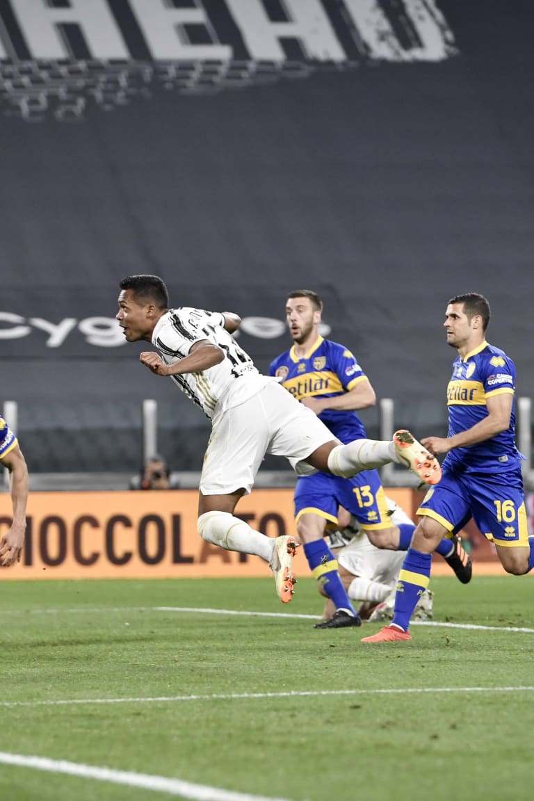 Review: Juventus - Parma, la seconda rete di Alex Sandro