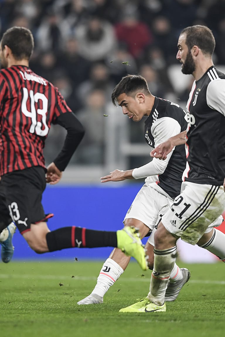 Black & White Stories: Dybala vs il Milan 