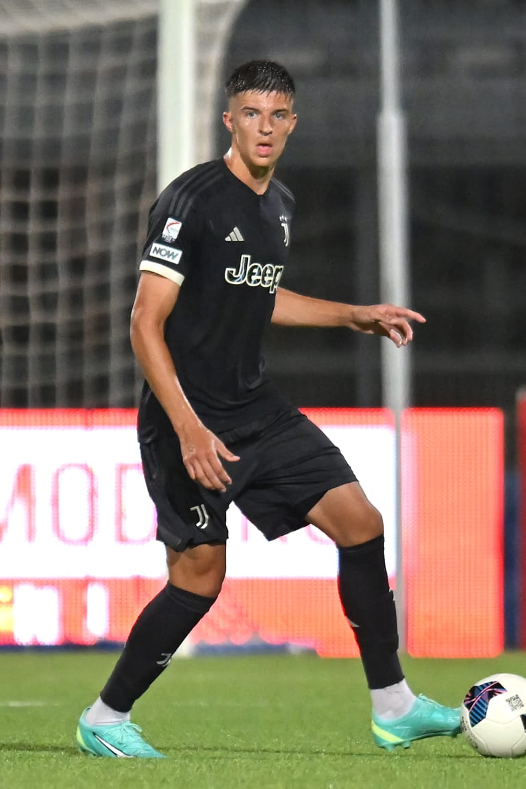 Tarik Muharemovic verso Ancona-Juventus Next Gen