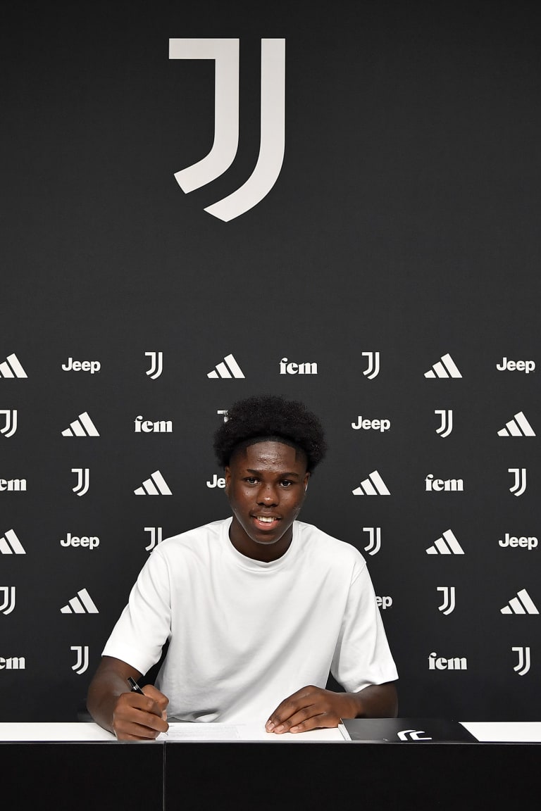 Juventus Primavera | Primo contratto per Augusto Owusu