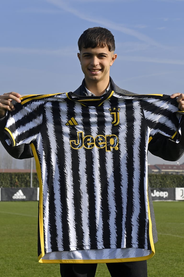 Francisco Martin Barido firma fino al 2026 con la Juventus